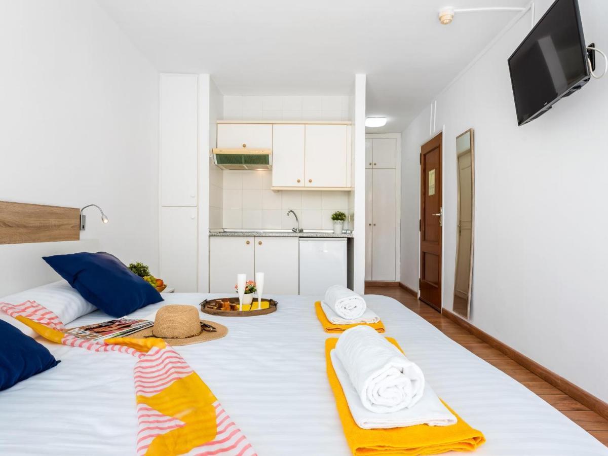 302 Modern, Light, Comfortable Studio With Swimming Pool Playa de las Americas  Exterior photo